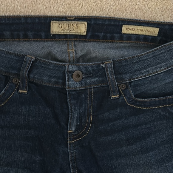 Guess Dark Wash Jeans - Picture 2 of 4